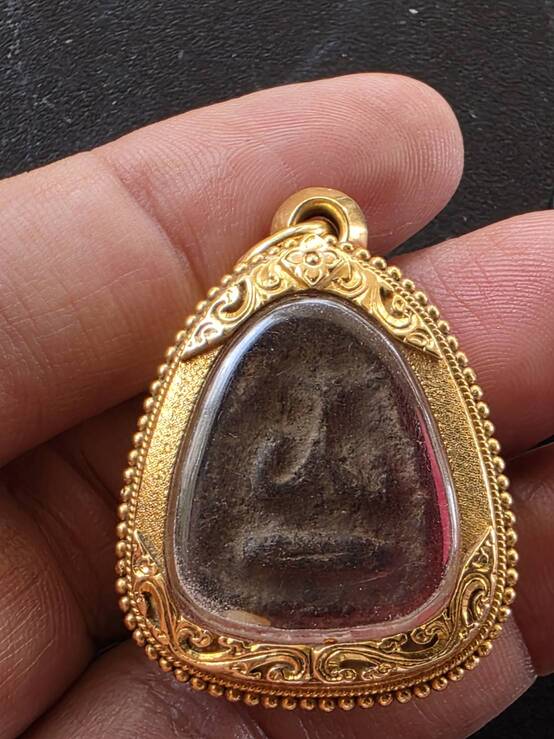 พระเครื่องยอดนิยม รับเช่าราคาสูง